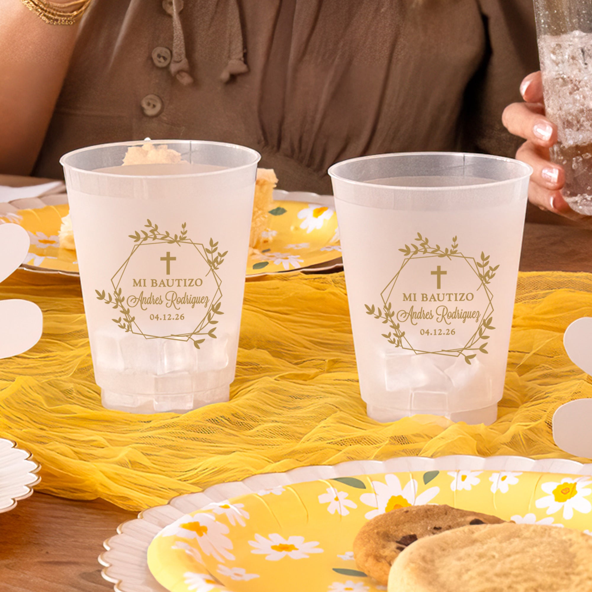 Bautizo Wreath - Frosted Cups